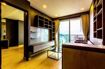 2-bedroom unit in Pra Khanong area