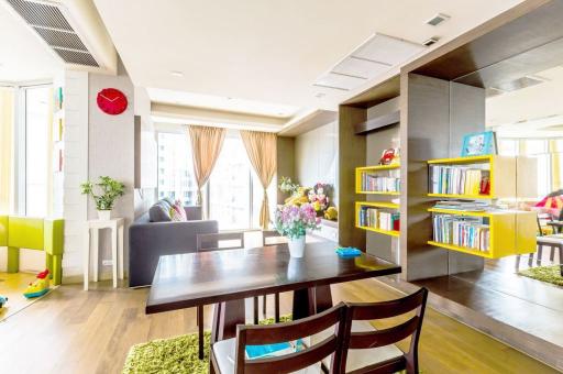 2-bedroom unit in Pra Khanong area