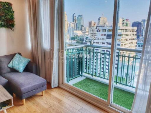 1-bedroom modern corner unit for sale in the heart of Asoke