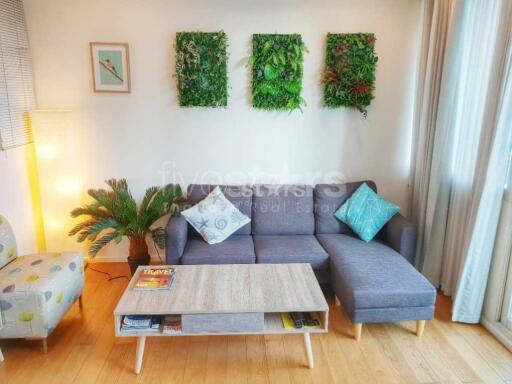 1-bedroom modern corner unit for sale in the heart of Asoke