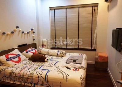 1-bedroom modern high floor unit in the Nana/Petchaburi area