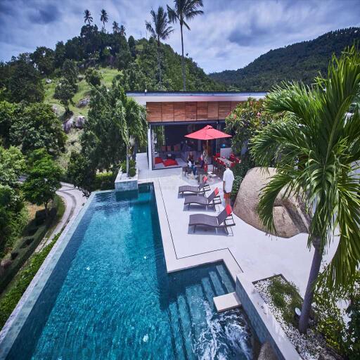 Amazing 4 bedrooms villa with one of the best Seaview of Koh Samui