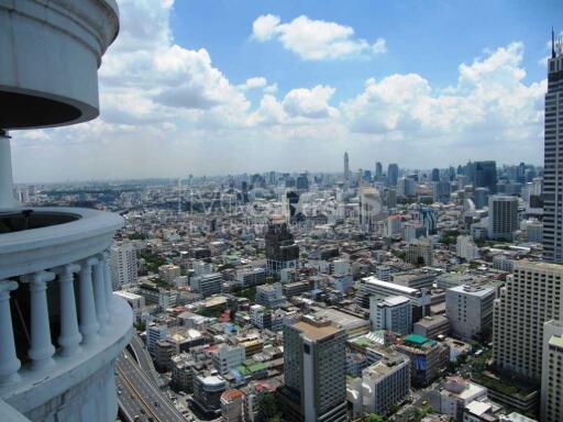 1-bedroom spacious unit with breathtaking city views in Sathorn