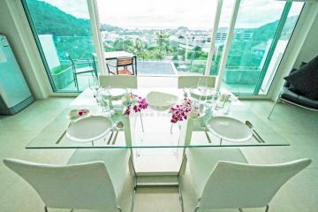 Beautiful 2-bedrooms apartment overlooking Kata Bay