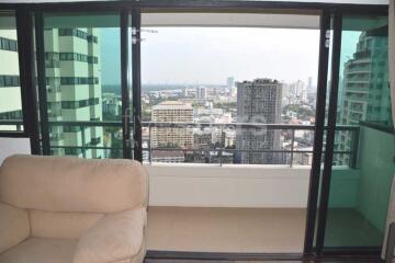 3-bedroom high floor spacious unit for sale in the heart of Sathorn