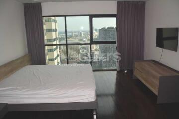 3-bedroom high floor spacious unit for sale in the heart of Sathorn