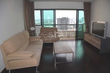 3-bedroom high floor spacious unit for sale in the heart of Sathorn