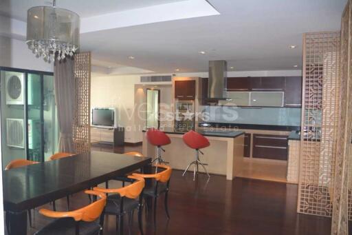 3-bedroom high floor spacious unit for sale in the heart of Sathorn