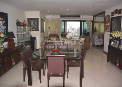 3-bedroom high floor unit for sale in family friendly residence