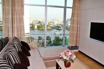 2-bedroom spacious condo with river views