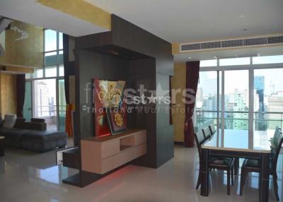 4-bedroom duplex penthouse only 500m from BTS Nana