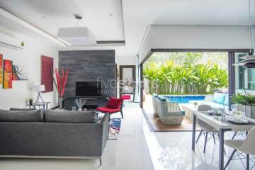 Tropical style villa located in a quiet area close to the Nai Harn Beach