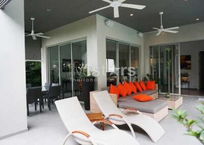 Beautiful contemporary pool villa close to the Bang Tao Beach