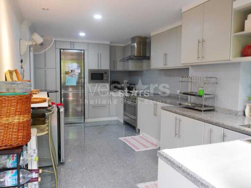 3-bedroom duplex with large terrace in Phromphong