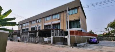 3 Storey House in Na Jomtien for sale