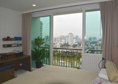 3-bedroom high floor condo in Asok