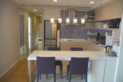 3-bedroom high floor condo for sale close to BTS Asok