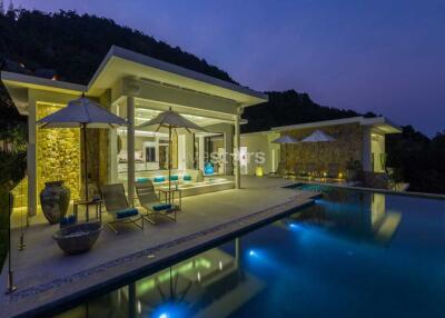 Stunning contemporary designed villa with a great panoramic sea view