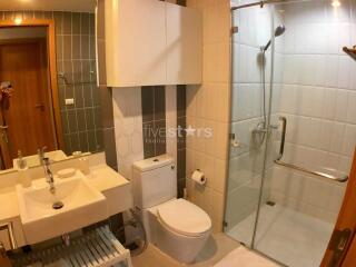 1-bedroom high floor unit in Nana/Petchaburi