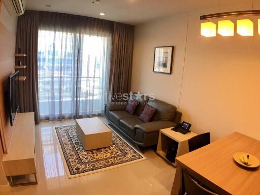 1-bedroom high floor unit in Nana/Petchaburi