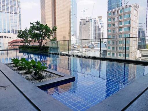 2-bedroom condo for sale 300m from BTS Phromphong