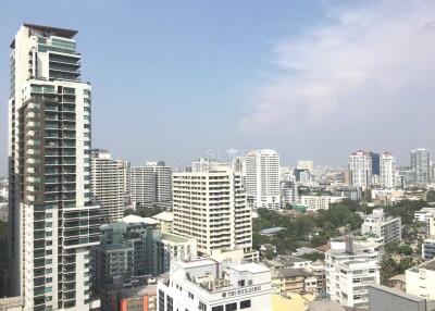 2-bedroom condo for sale 300m from BTS Phromphong