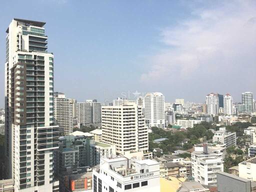 2-bedroom condo for sale 300m from BTS Phromphong