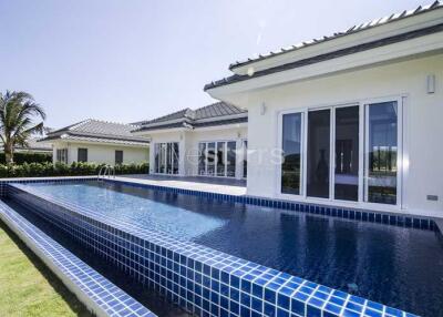 Stunning golf course pool villa for sale in Hua Hin