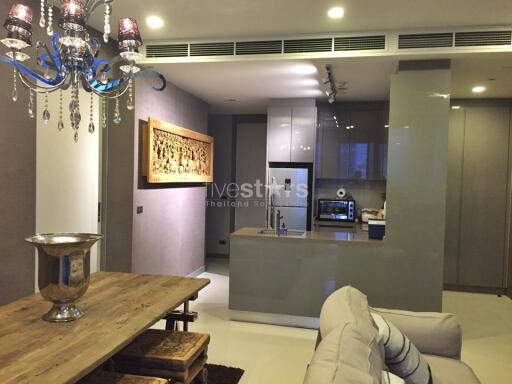 2-bedroom modern condo in Silom