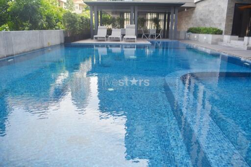 2-bedroom condo in modern residence of Sathorn