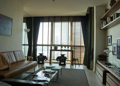 1-bedroom riverside condo for sale close to BTS Saphan Taksin
