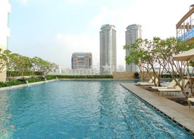 1-bedroom spacious high floor unit for sale close to BTS Chong Nonsi