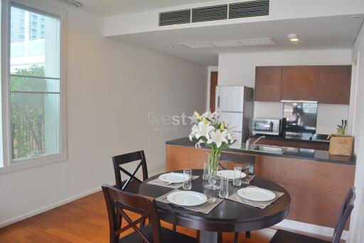 2-bedroom corner unit in modern residence in the Asoke area