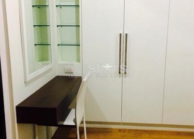 2 bedroom condo for sale close to the BTS Phromphong station