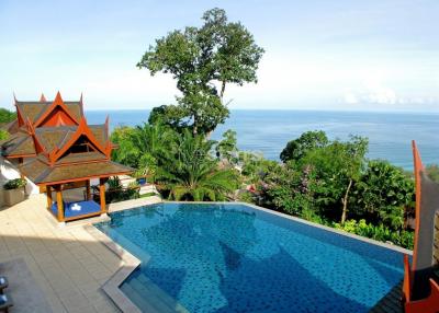 Luxury villa with stunning sea views close to Surin