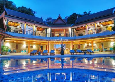 Luxury villa with stunning sea views close to Surin