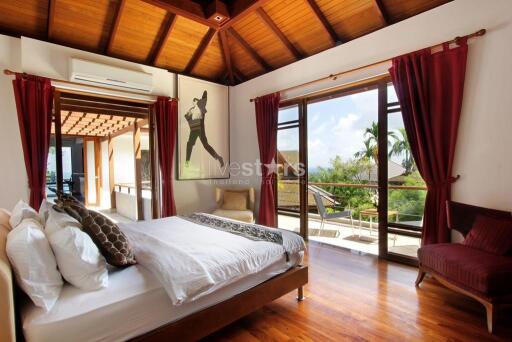 Luxury villa with stunning sea views close to Surin
