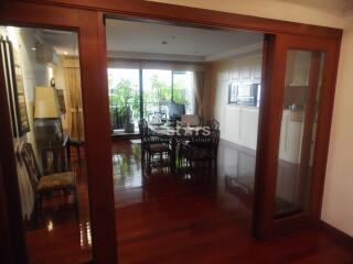 3-bedroom low rise condo for sale located to Phromphong BTS stations