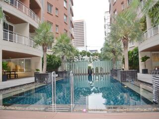 2-bedroom spacious condo in low rise residence in Phromphong