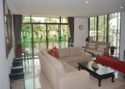 3-bedroom condo in a nice low rise residence close to BTS Ekamai