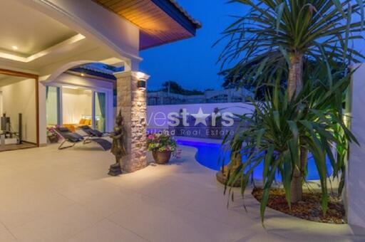 Tropical and modern 2-bedroom villa with pool