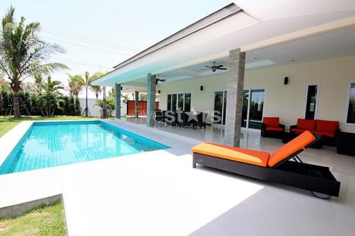 Hua Hin— Cha Am Villas comprises of 3 bedrooms and private pool