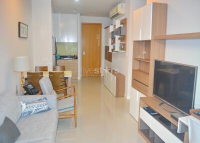 1-bedroom high floor condo in the Nana/Petchaburi area