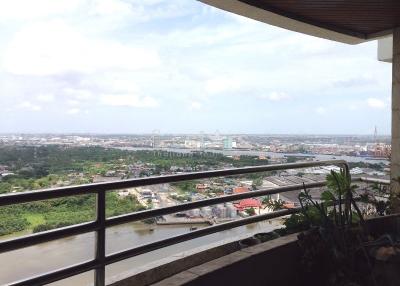 Large 3 bedroom condo for sale with nice river view