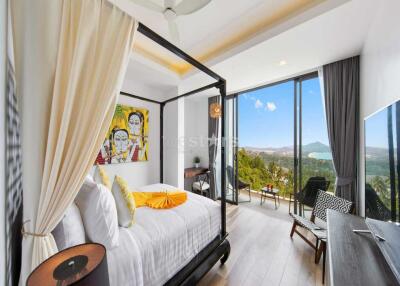 Luxury 3-bedrooms villa with a beautiful seaview in Chaweng Noi