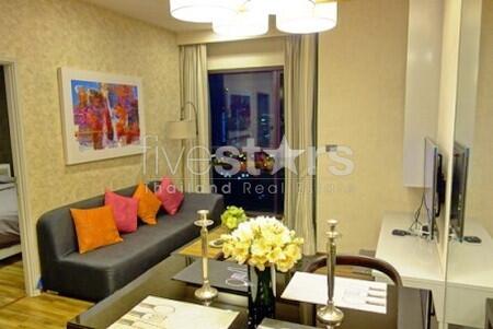 Modern 2-bedroom condominium for sale close to BTS Phrakanong