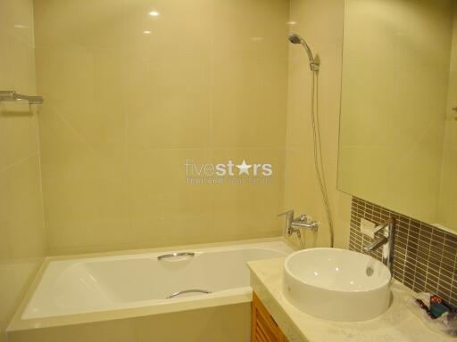 2-bedroom spacious condo close to BTS Phromphong