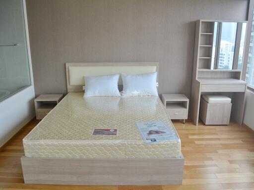 2-bedroom modern duplex close to BTS Phrom Phong