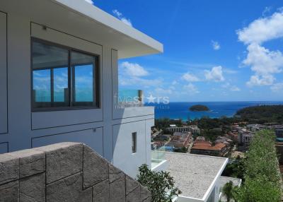 High end Seaview apartment for sale close to Kata beach