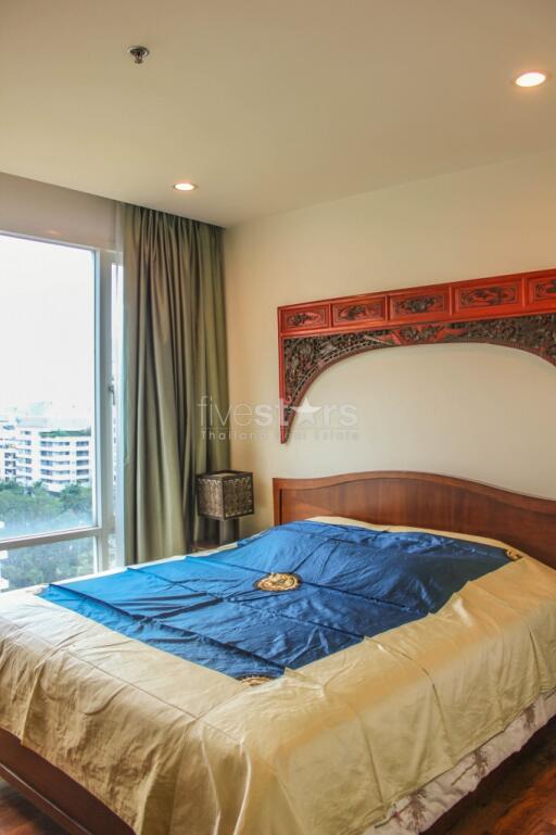 2-bedroom condo for sale within easy reach of BTS Phromphong